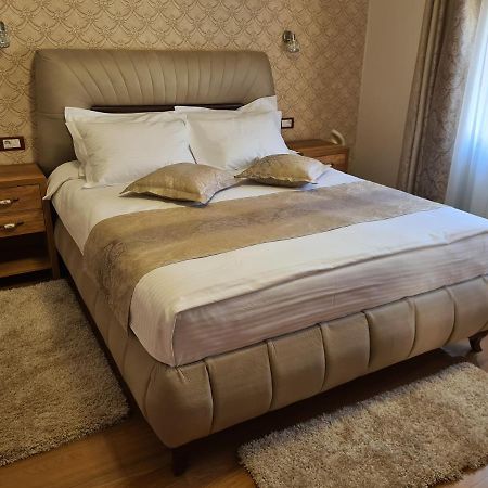 Apartmani Rajin Vrsac Zewnętrze zdjęcie