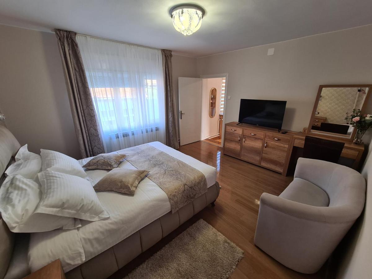 Apartmani Rajin Vrsac Zewnętrze zdjęcie